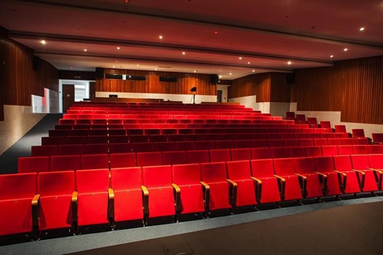 URL http://garrett.pt/wp-content/uploads/2015/11/imagem_201406201520331403277633_6858.jpg Title Auditório Municipal de Esposende Caption Auditório Municipal de Esposende Alt