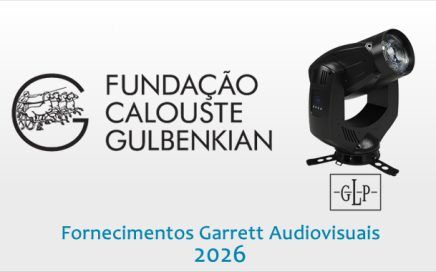 Logo of Fundação Calouste Gulbenkian with a stage light illustration on the right, on a light gray gradient background. Text: 'Fornecimentos Garrett Audiovisuais 2026' in blue.